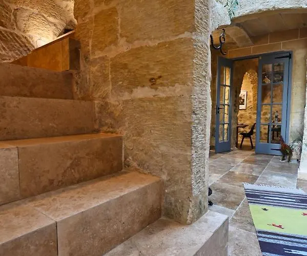 Pensiune Il-kastell - Not Only For Royals Victoria